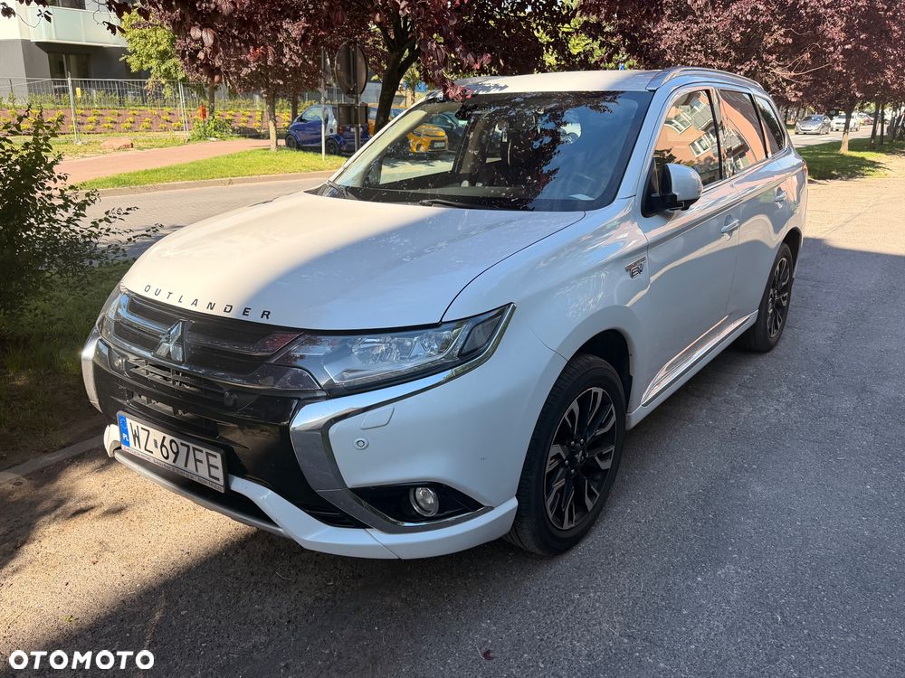 Mitsubishi Outlander 2.0 Instyle Navi 4WD CVT - 8