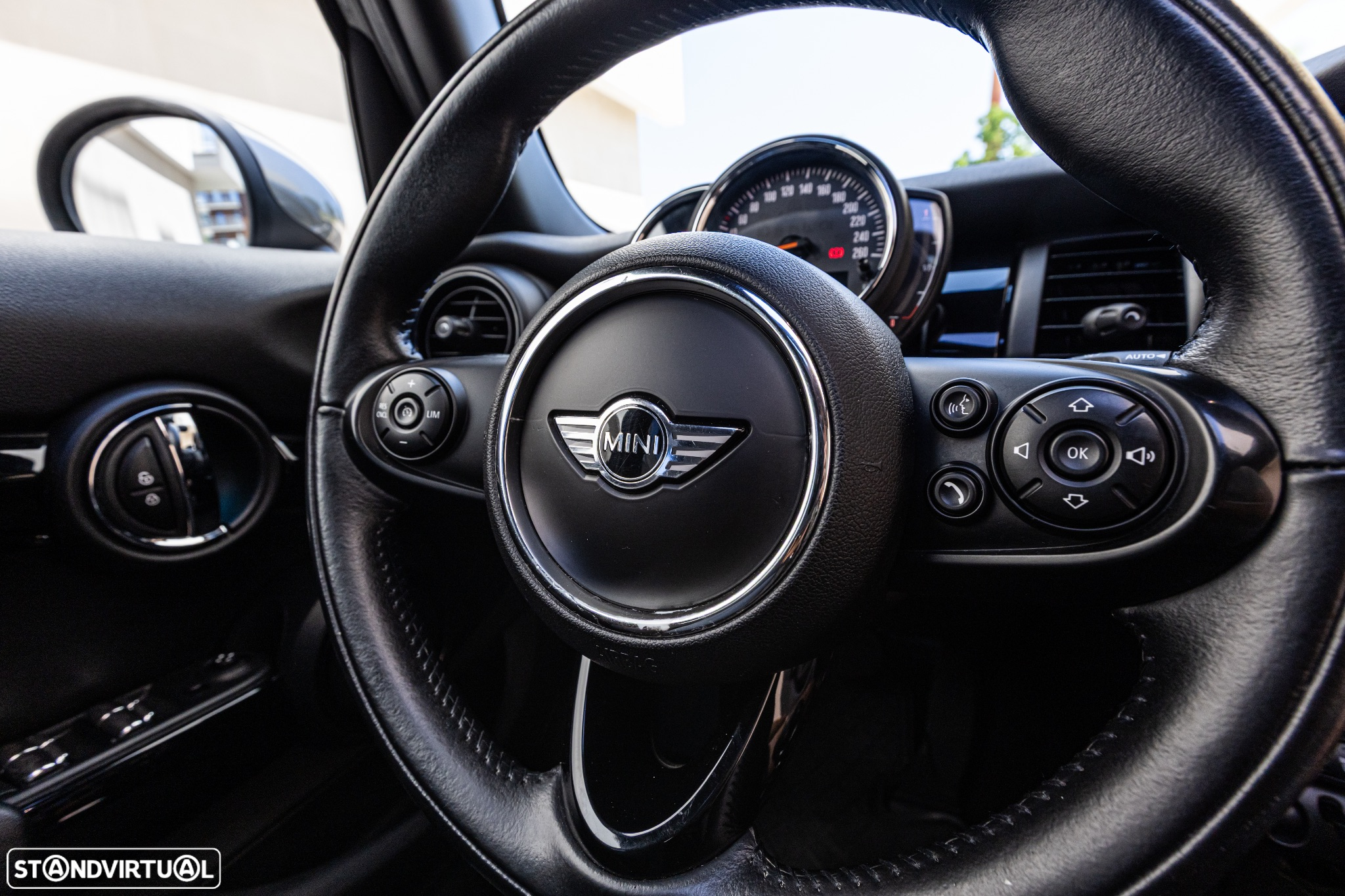 MINI 5 Portas Cooper Aut. Seven Chili - 20