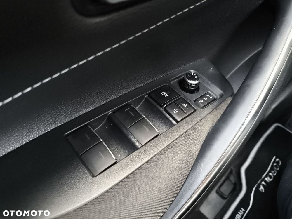 Toyota Corolla 2.0 Hybrid Comfort - 11