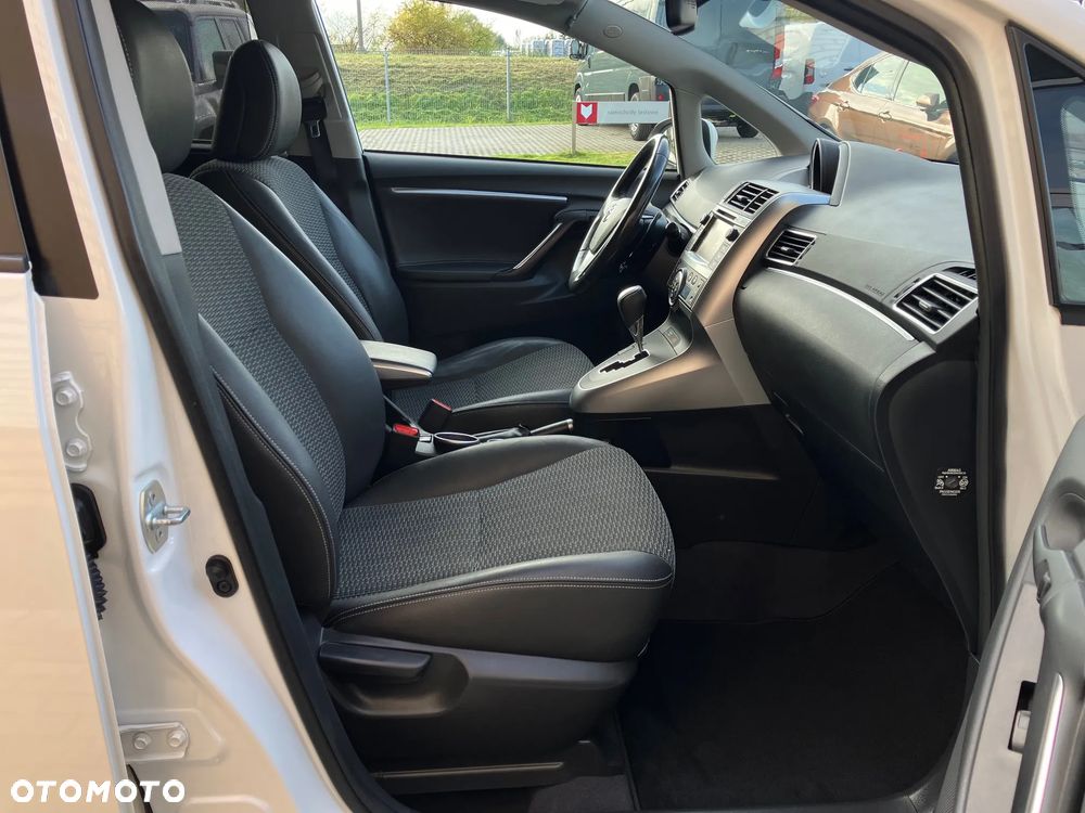 Toyota Verso 1.8 Prestige MS 7os EU6 - 17