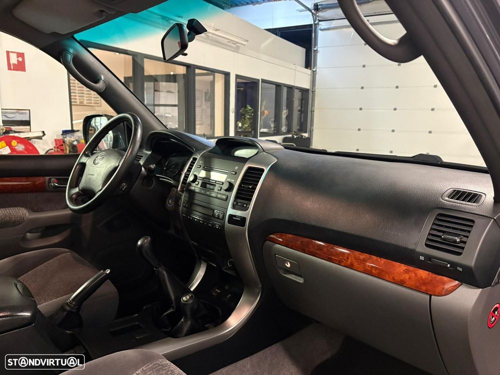 Toyota Land Cruiser 3.0 D-4D - 15