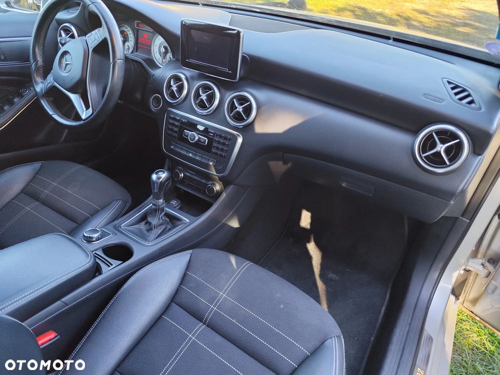 Mercedes-Benz Klasa A 180 (BlueEFFICIENCY) Style - 31