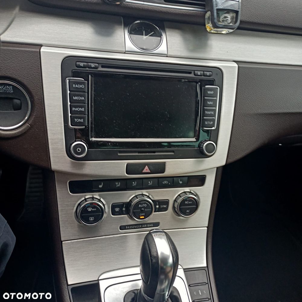 Volkswagen Passat - 2