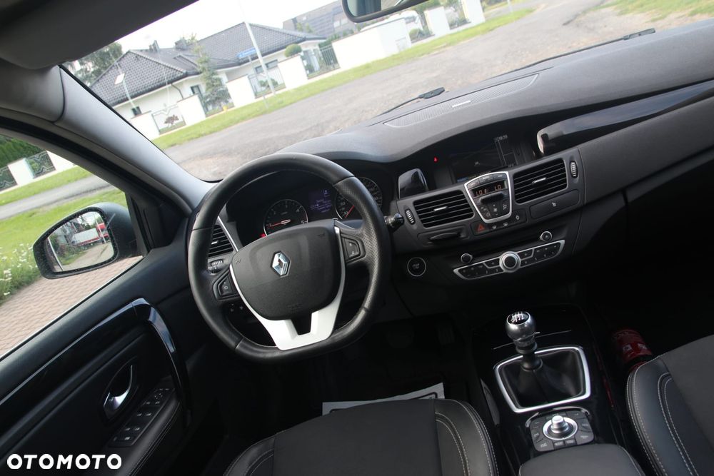 Renault Laguna dCi 110 FAP Bose Edition - 14