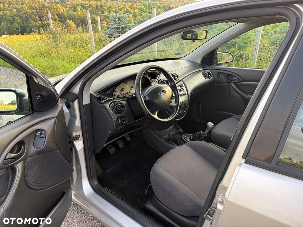 Ford Focus - 8