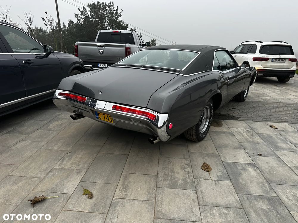 Buick Riviera - 3