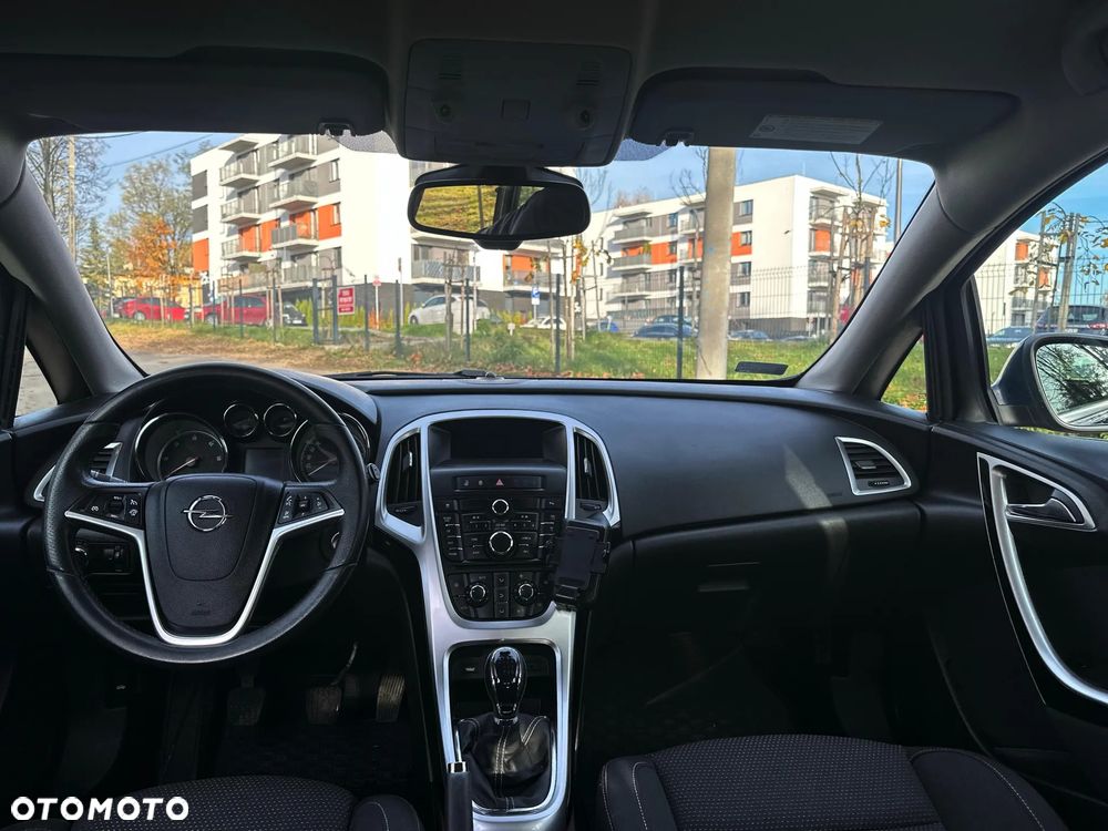 Opel Astra 1.7 CDTI Cosmo - 4