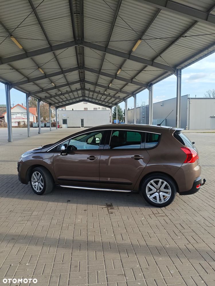 Peugeot 3008 Hybrid4 - 13