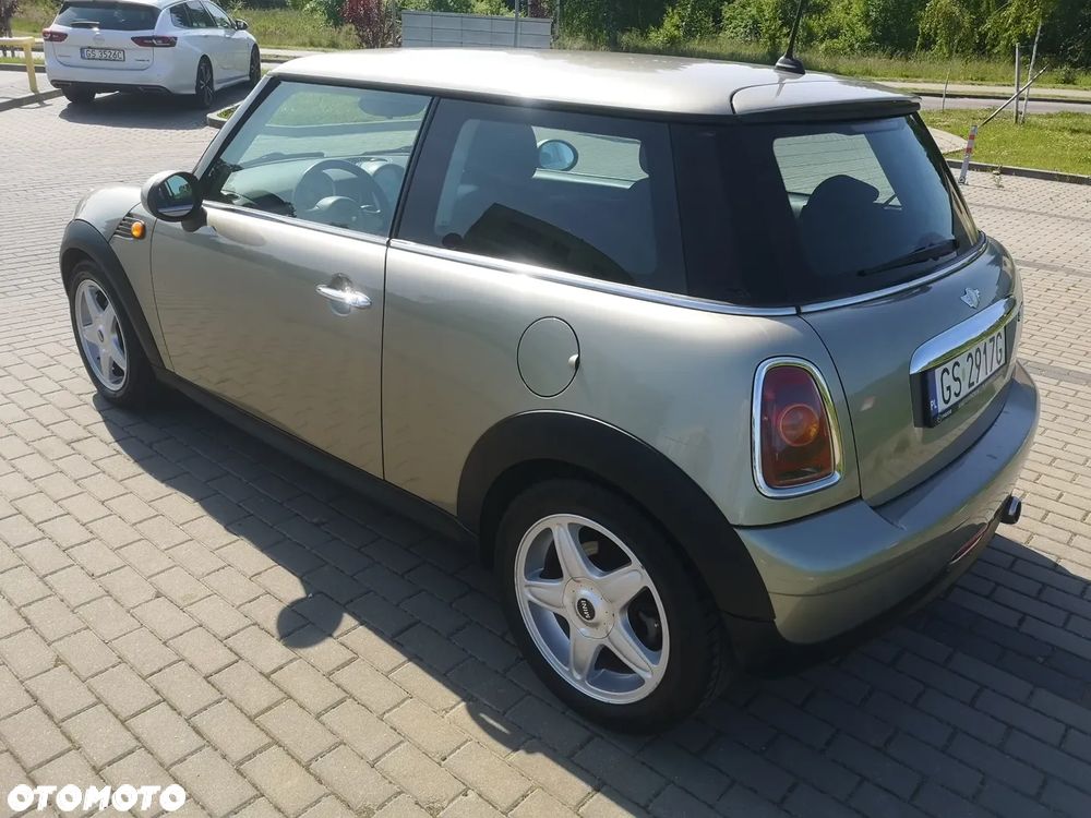 MINI Cooper Standard - 12