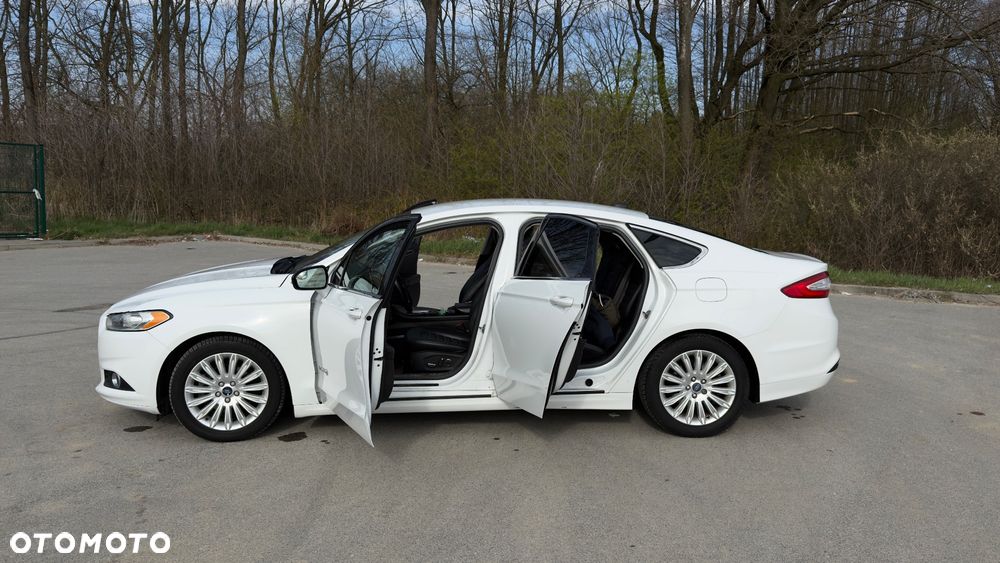Ford Fusion - 18