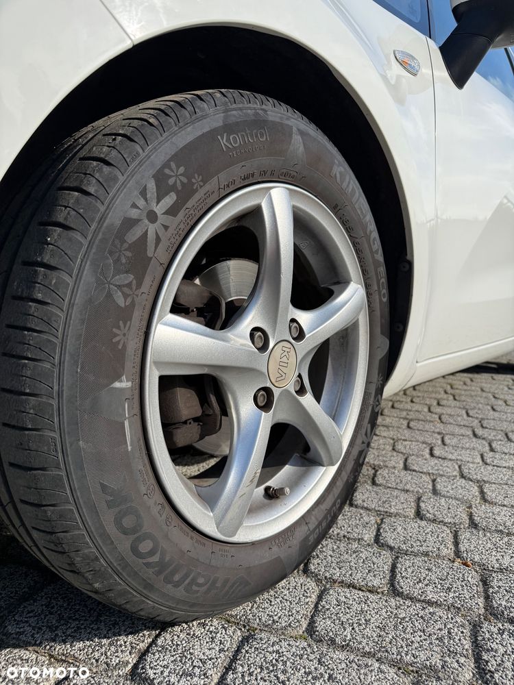 Kia Rio - 20