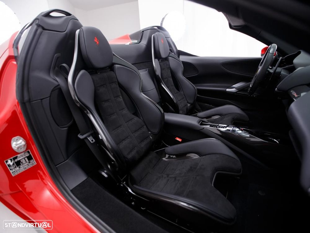 Ferrari SF90 Spider - 11