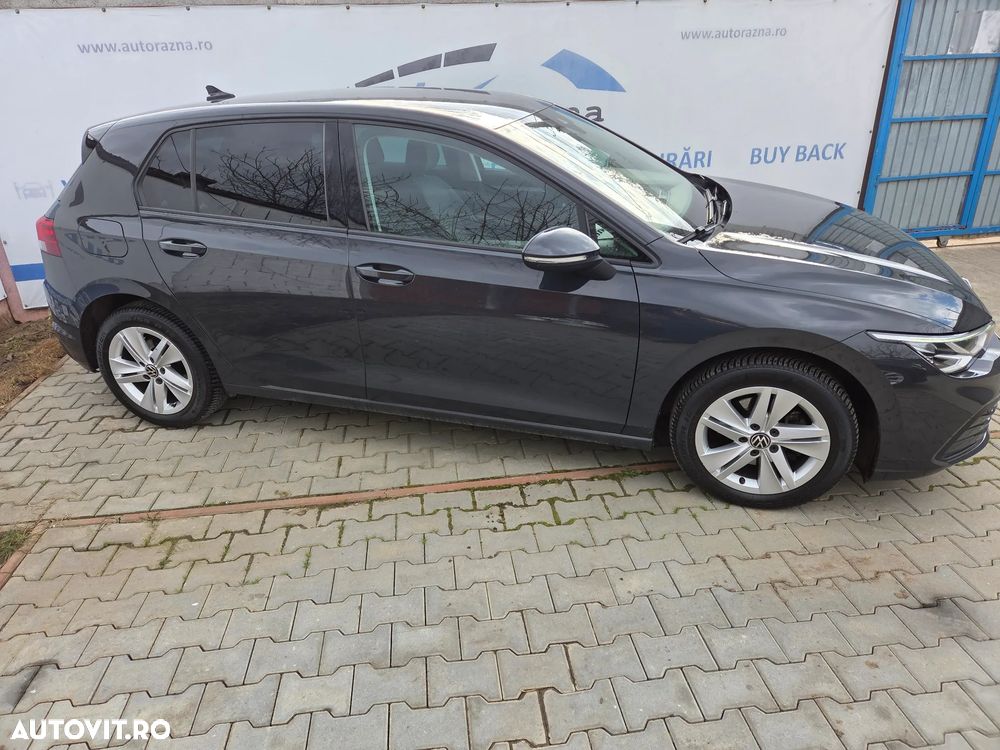 Volkswagen Golf - 2