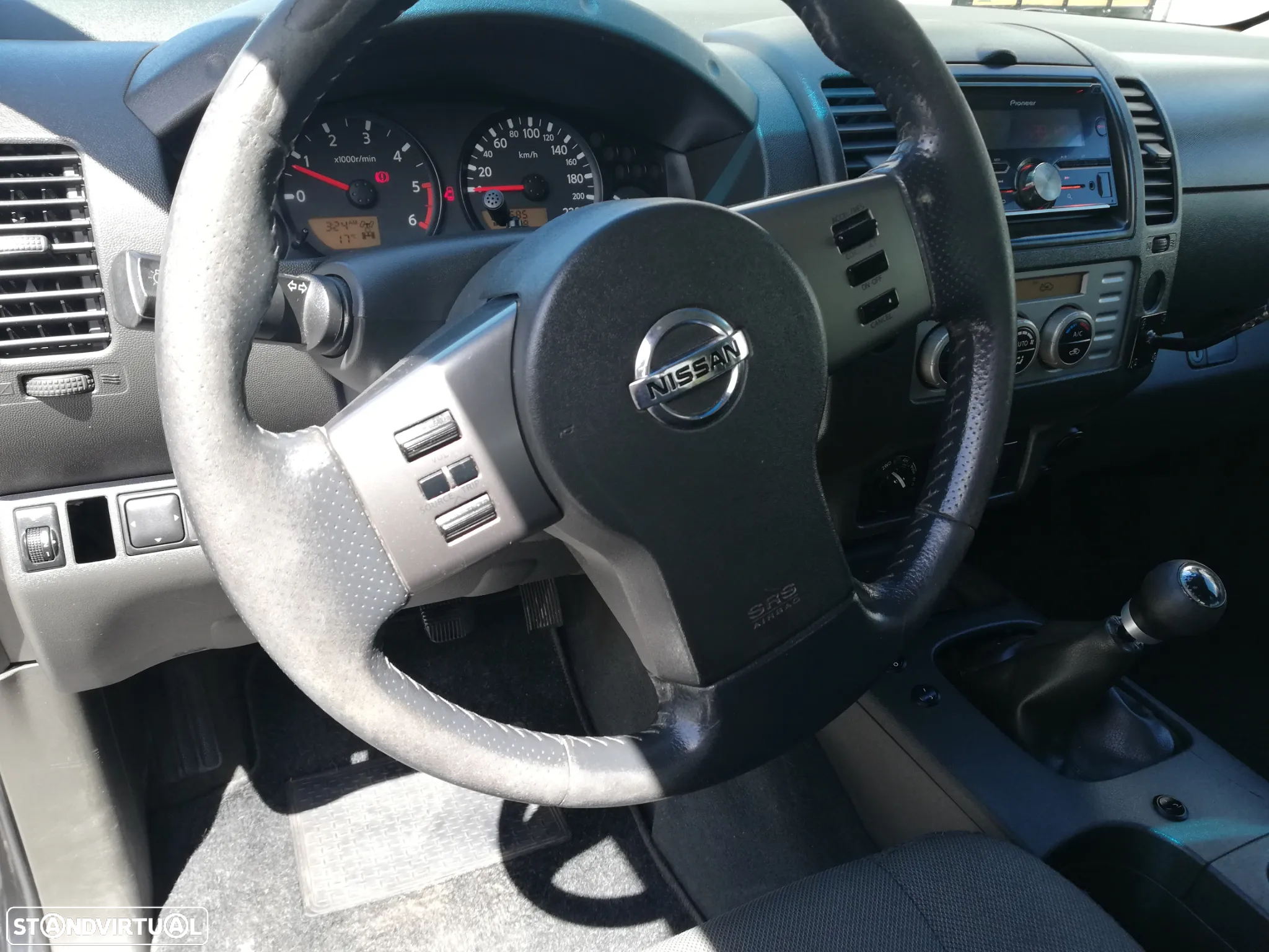 Nissan Navara 2.5d  King-Kab 4WD - 14