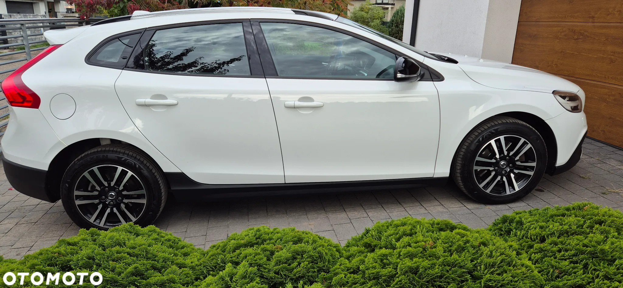 Volvo V40 Cross Country - 3