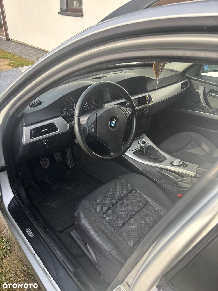 BMW Seria 3 320d - 5