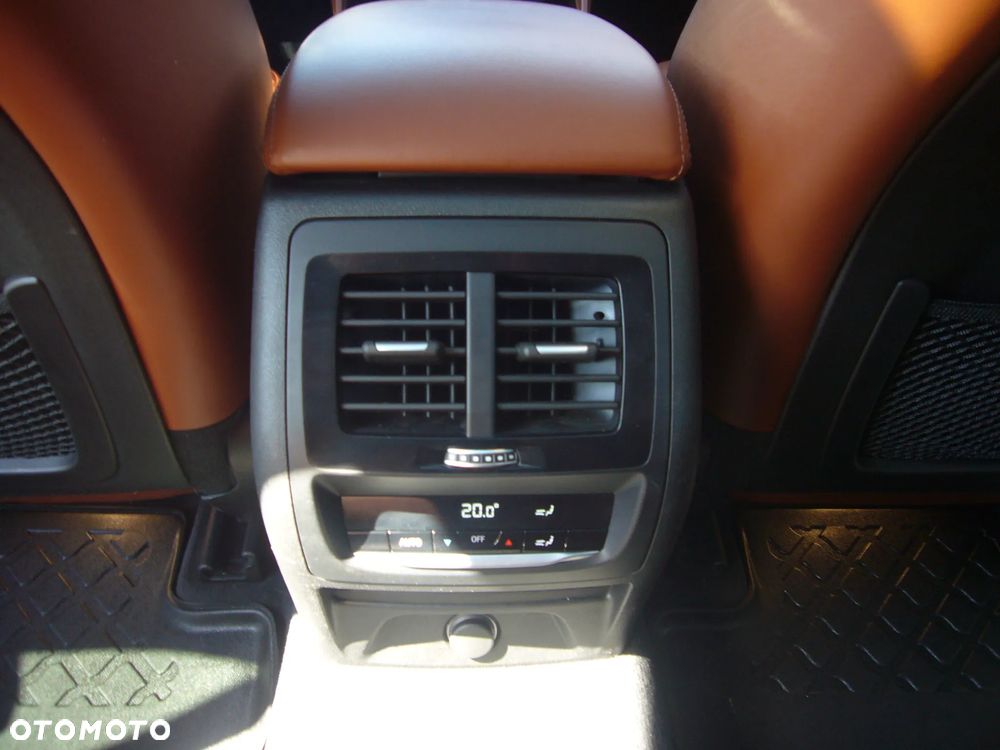 BMW X4 xDrive25d xLine sport - 22