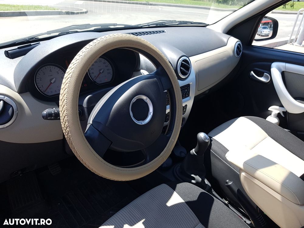 Dacia Logan K90 1.6 16v Laureate - 2