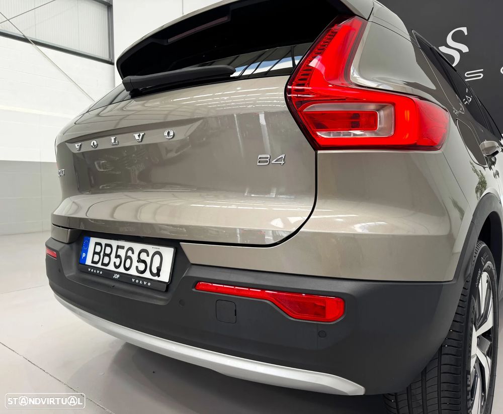 Volvo XC 40 B4 B DKG Momentum Pro - 13