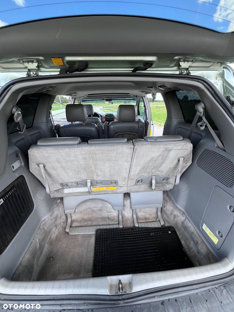 Toyota Sienna - 15
