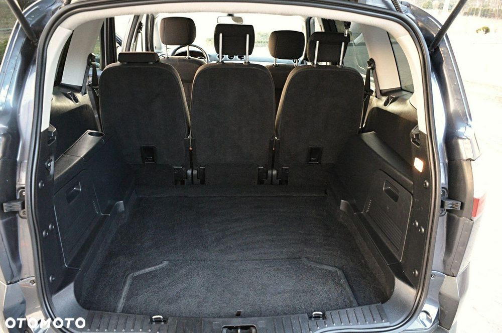 Ford S-Max - 17