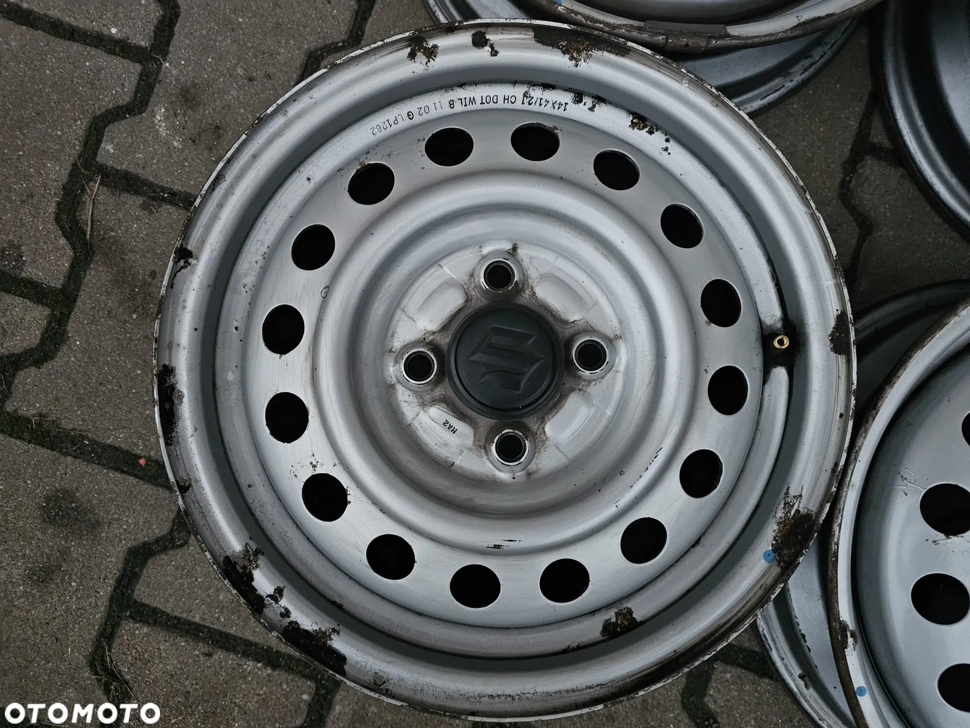 (S24) Suzuki OE Splash Swift Ignis Balneo Celerio / LP1262 / 4,5Jx14 ET45 4x100 - 3