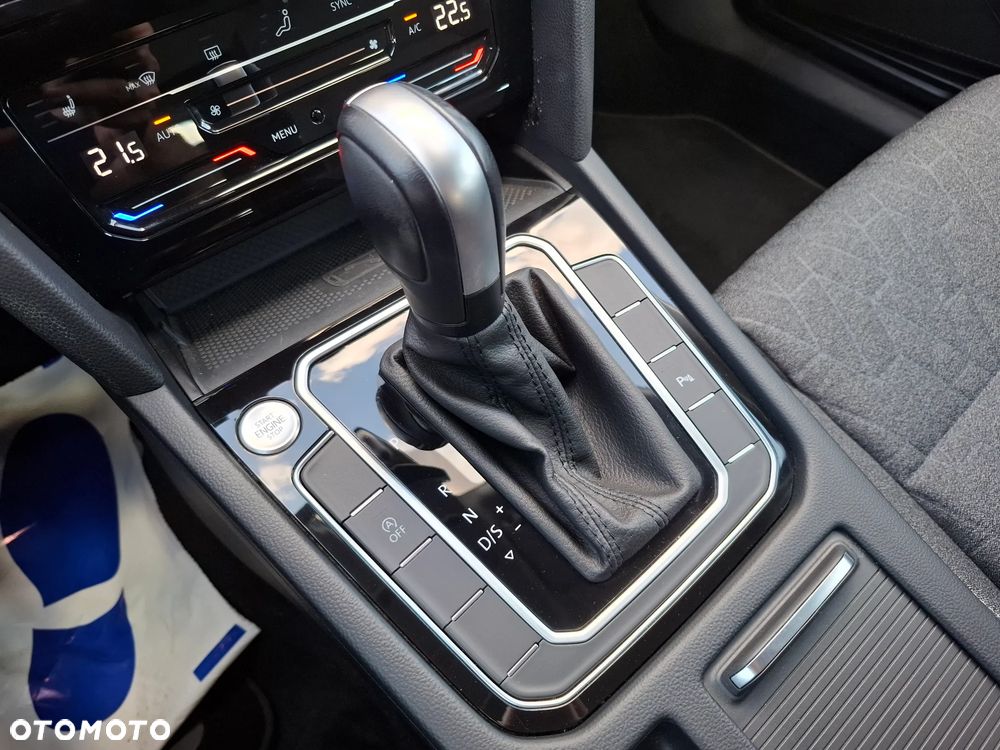 Volkswagen Passat Variant 2.0 TDI EVO Business DSG - 33