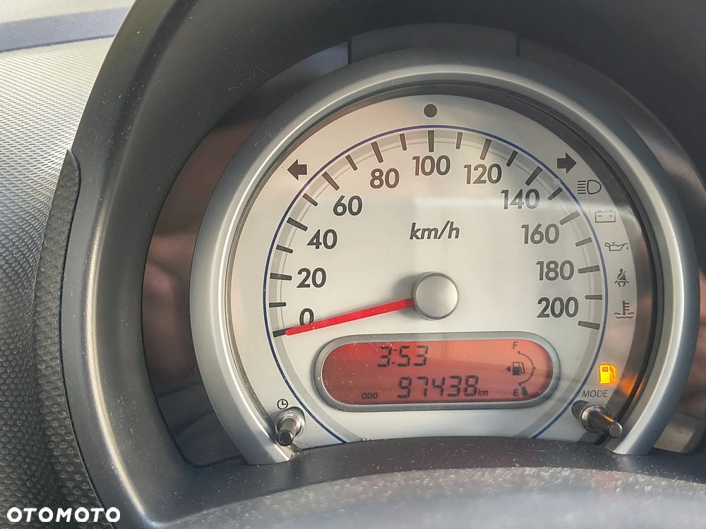 Suzuki Splash 1.0 Club - 12