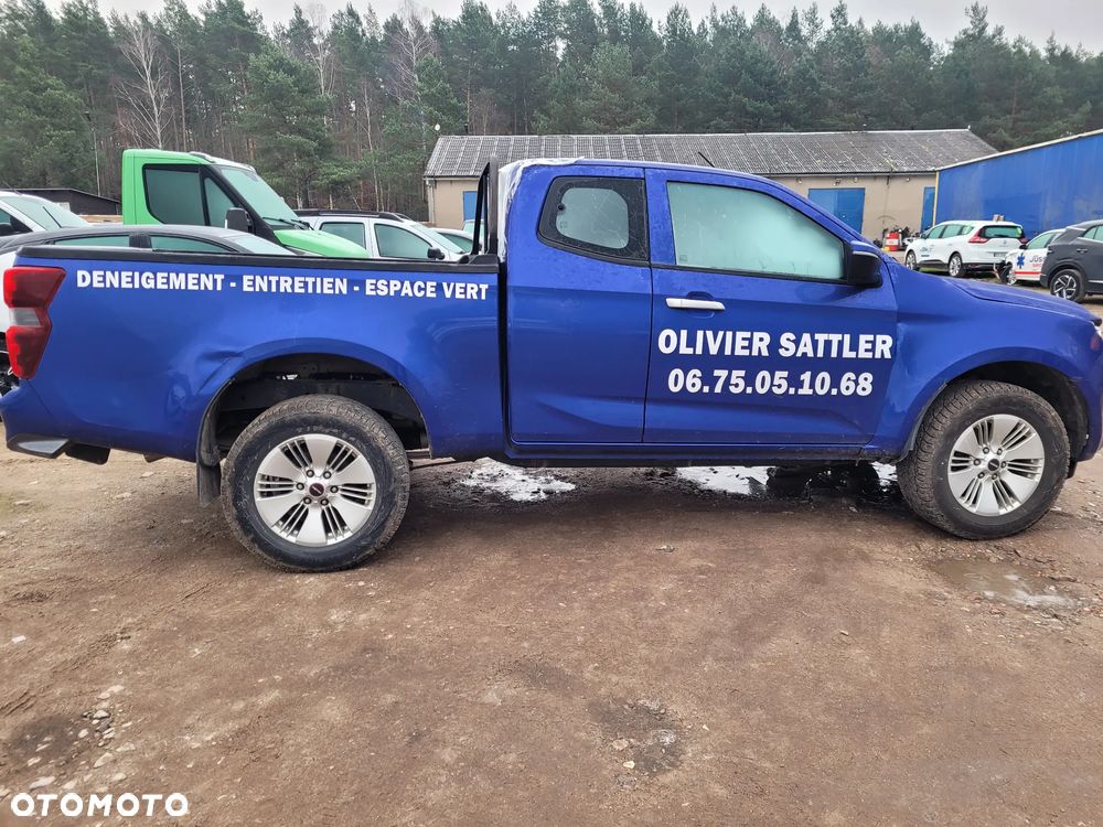 Isuzu D-MAX - 4