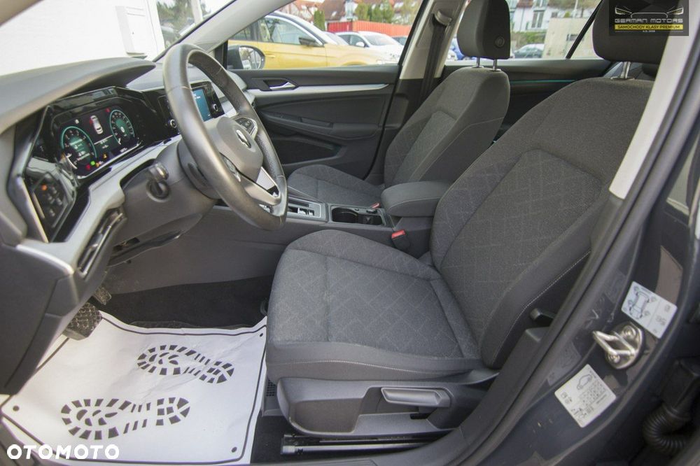 Volkswagen Golf - 23