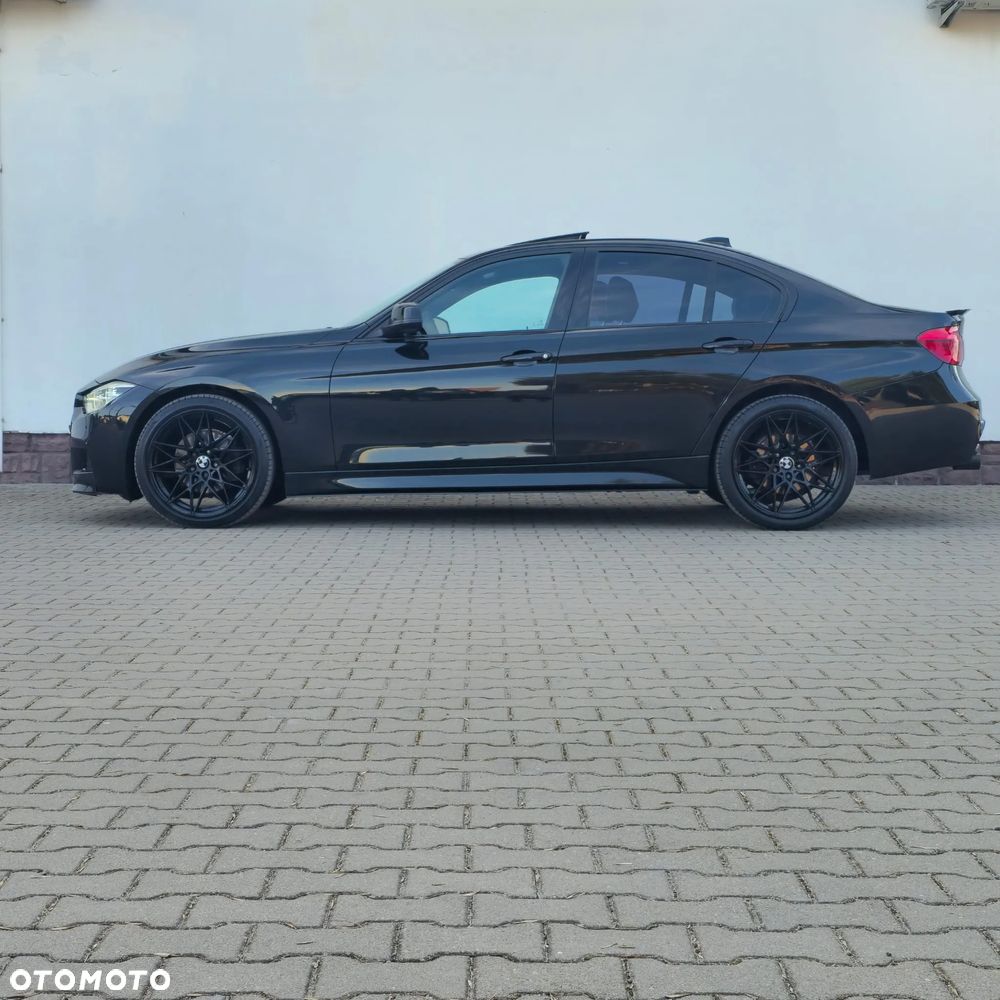 BMW Seria 3 330i xDrive M Sport - 19