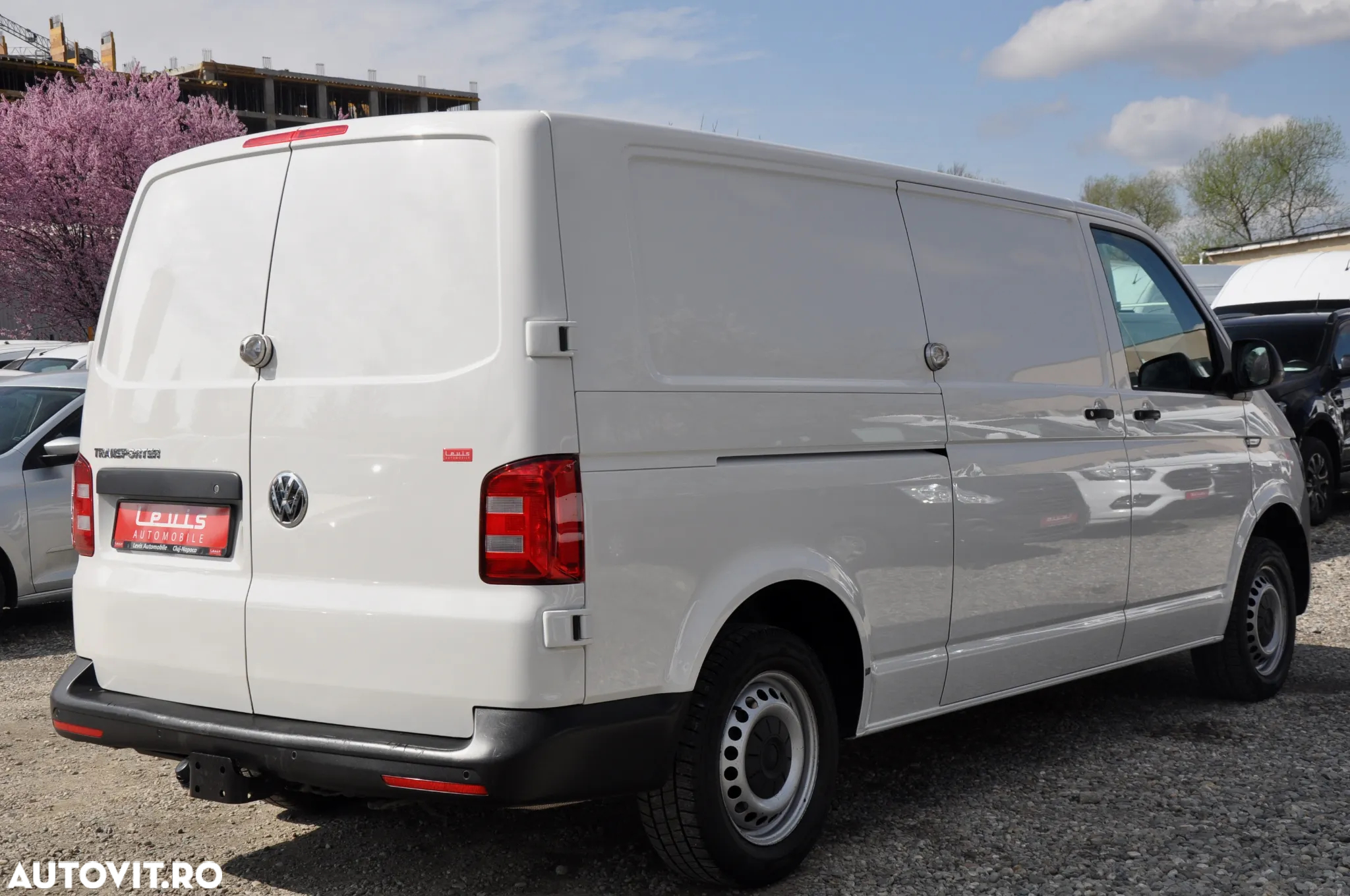 Volkswagen Transporter T6 L2H1 Van - 4