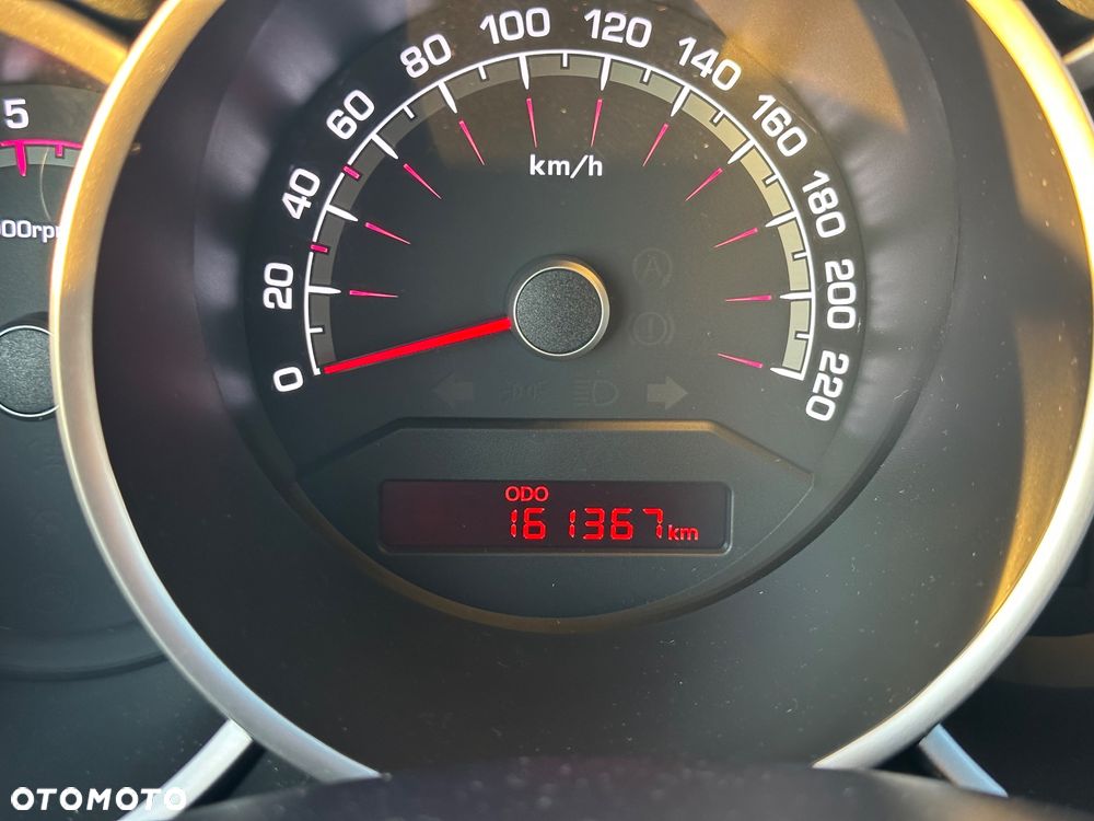 Kia Venga 1.6 CRDi 128 ISG Vision - 19