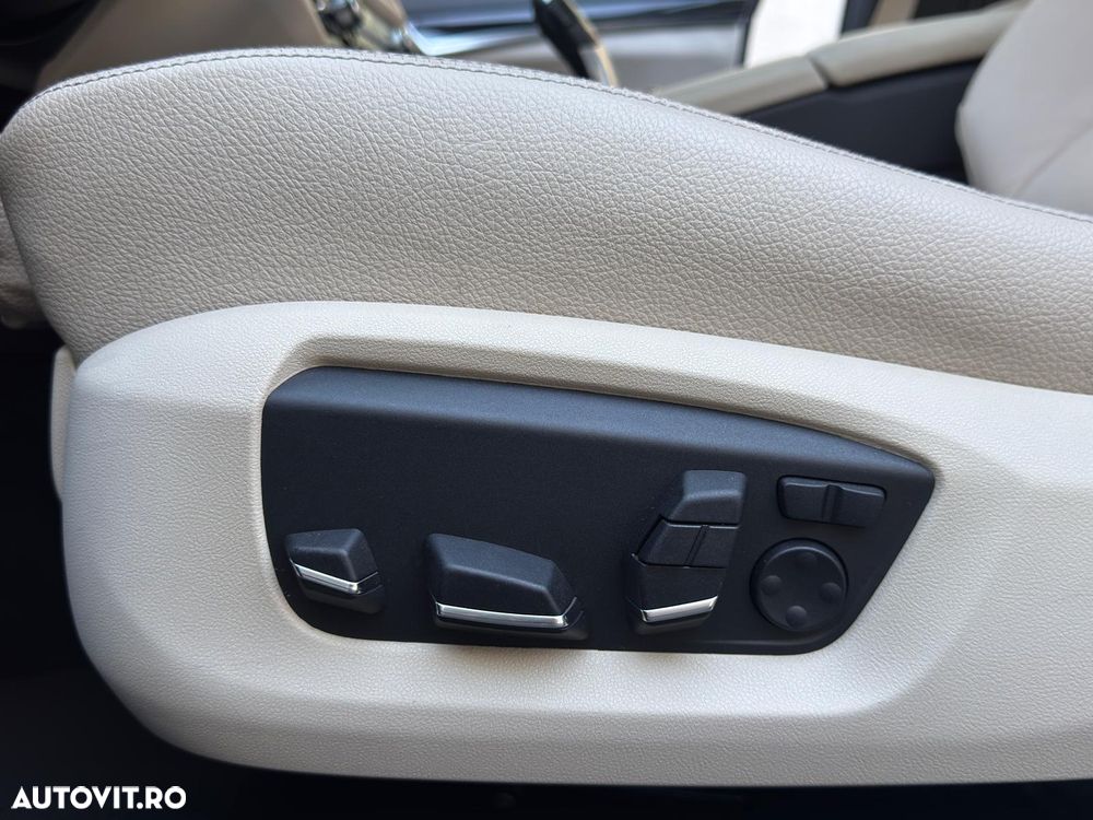 BMW Seria 5 520d Aut. Luxury Line - 31
