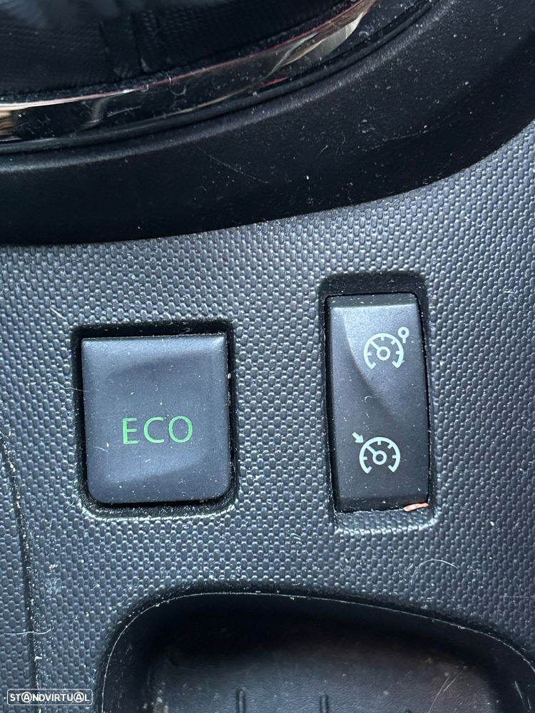 Renault Captur 1.5 dCi - 8