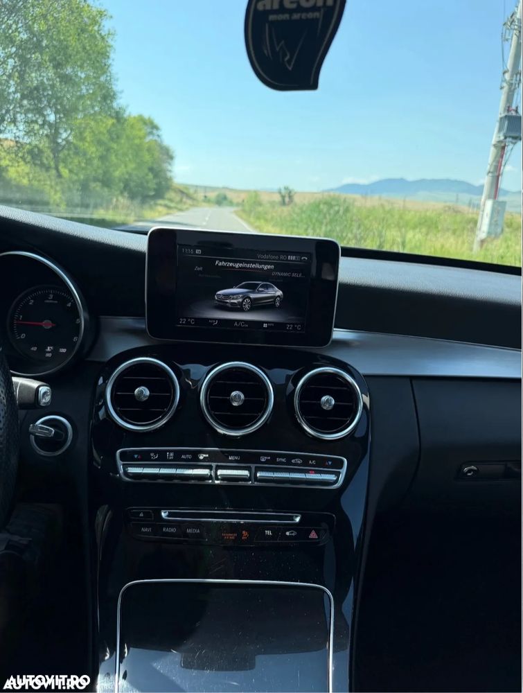 Mercedes-Benz C - 12
