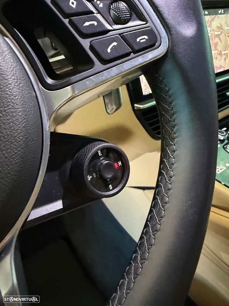 Porsche Cayenne Coupé E-Hybrid - 22