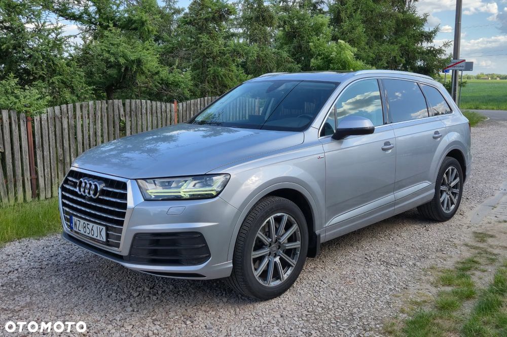 Audi Q7 - 1