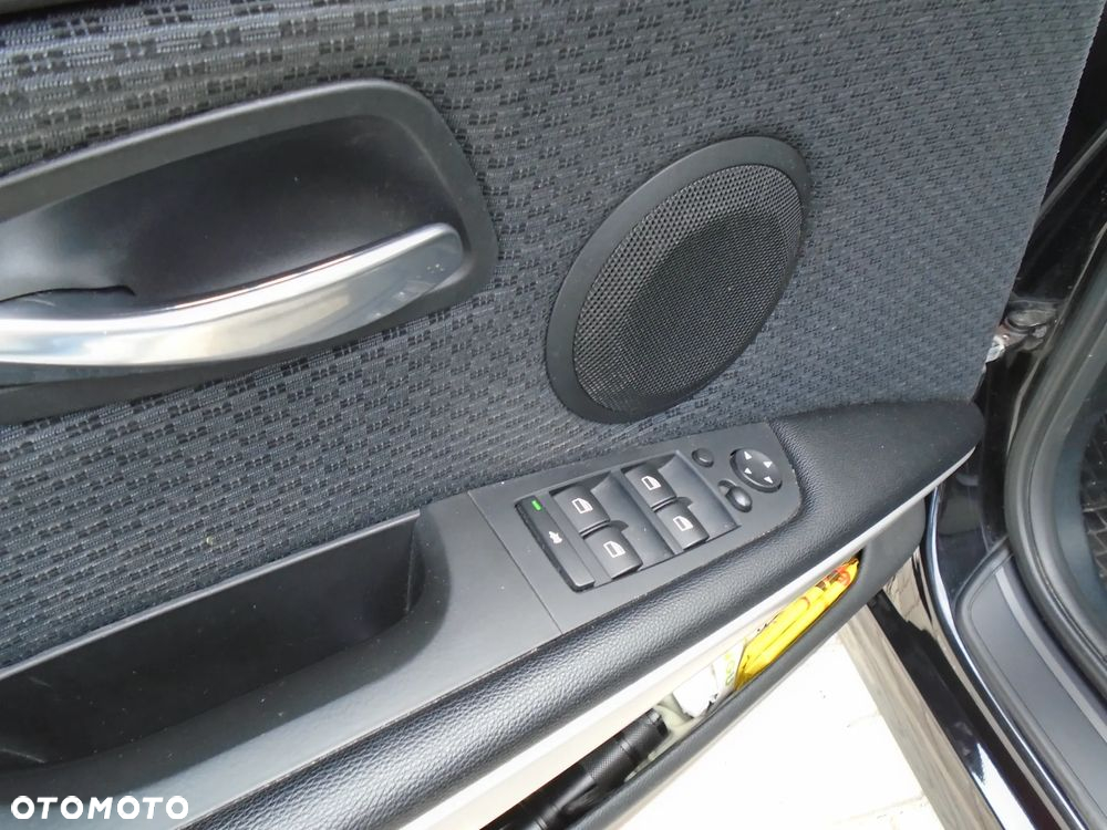 BMW Seria 3 318d - 11