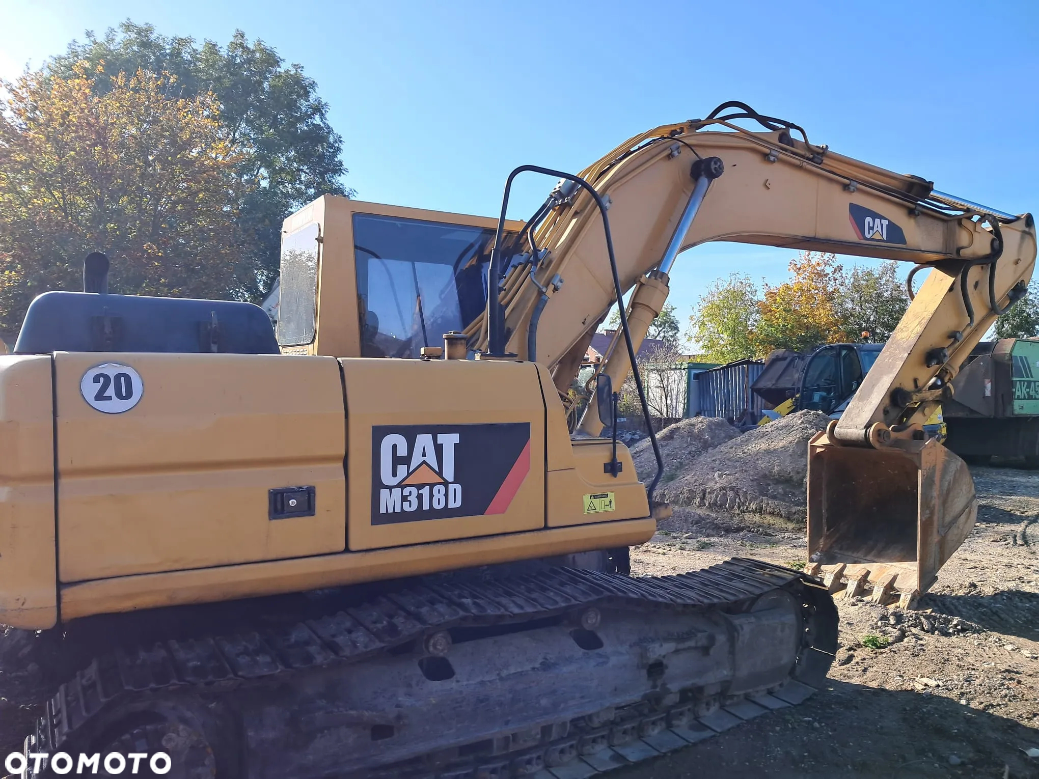 Caterpillar 318 B - 10