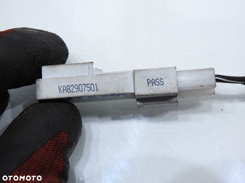 WZMACNIACZ ANTENY SUBARU FORESTER III - 3