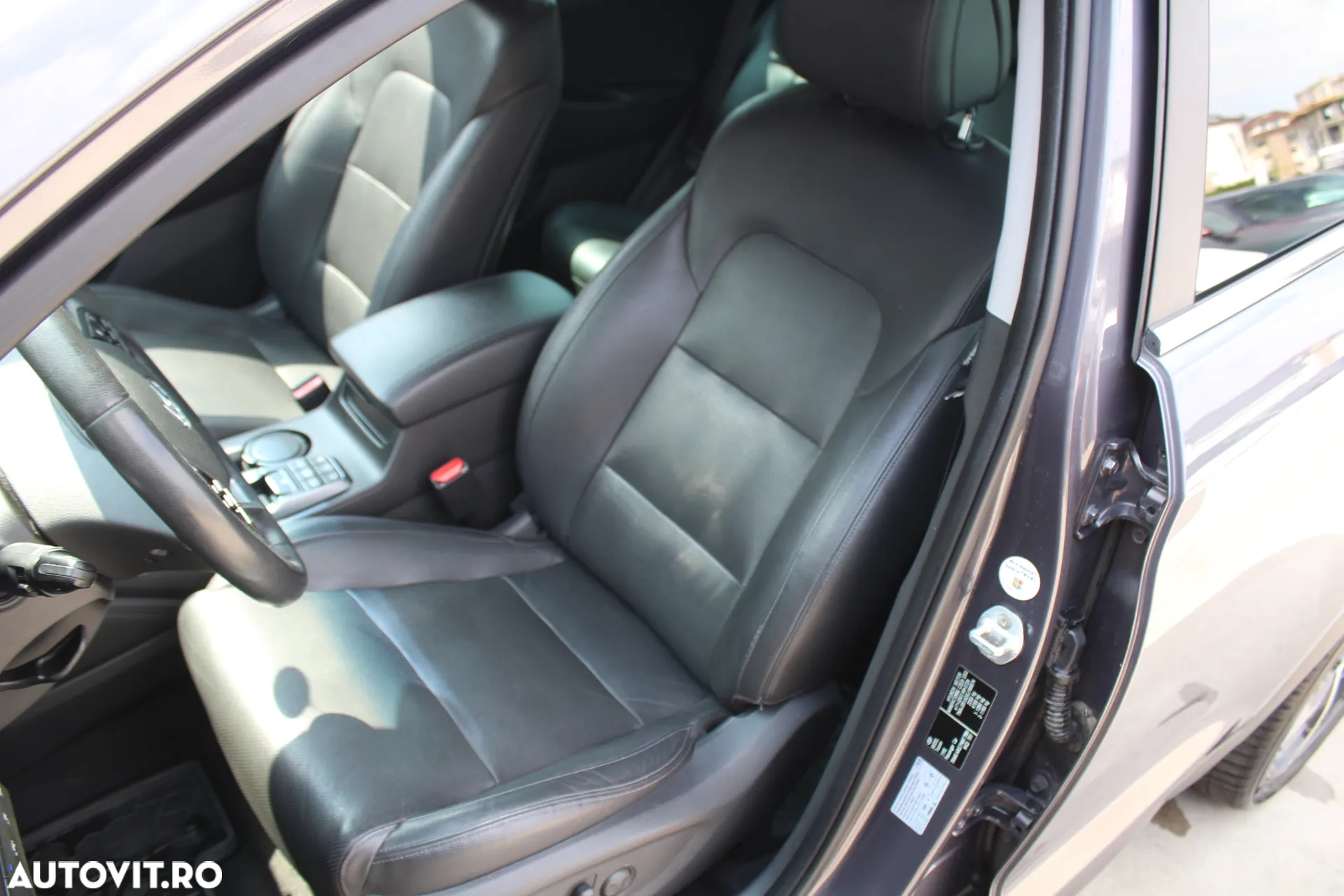 Hyundai Tucson 2.0 CRDI 4WD 8AT Luxury - 15