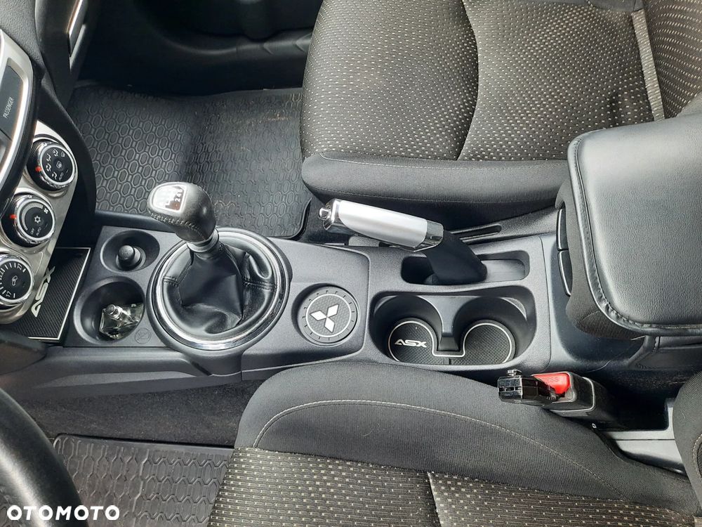 Mitsubishi ASX - 23