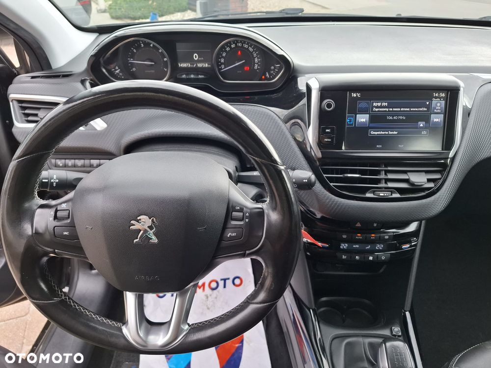 Peugeot 2008 1.2 Pure Tech Allure S&S - 14