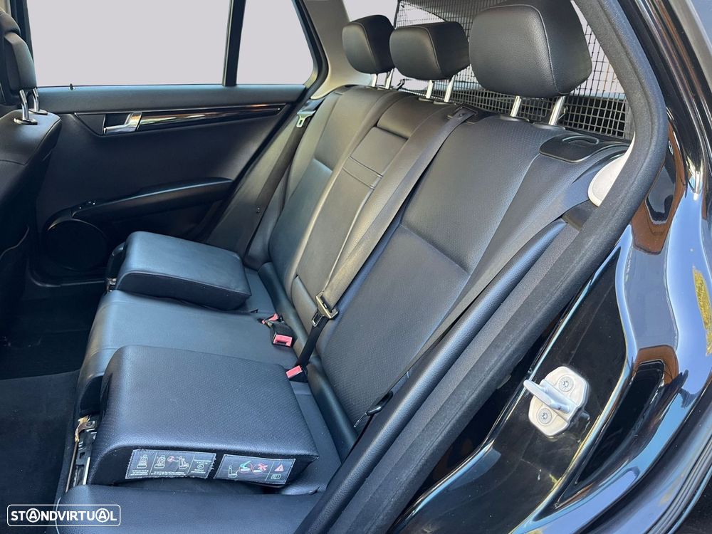 Mercedes-Benz C 200 - 32