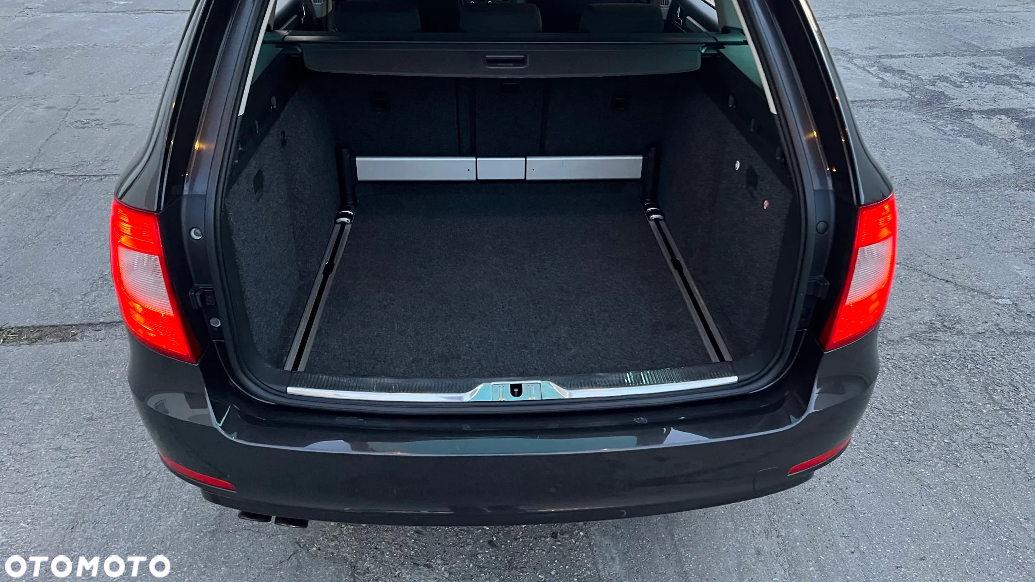 Skoda Superb Combi 2.0 TDI Ambition - 15