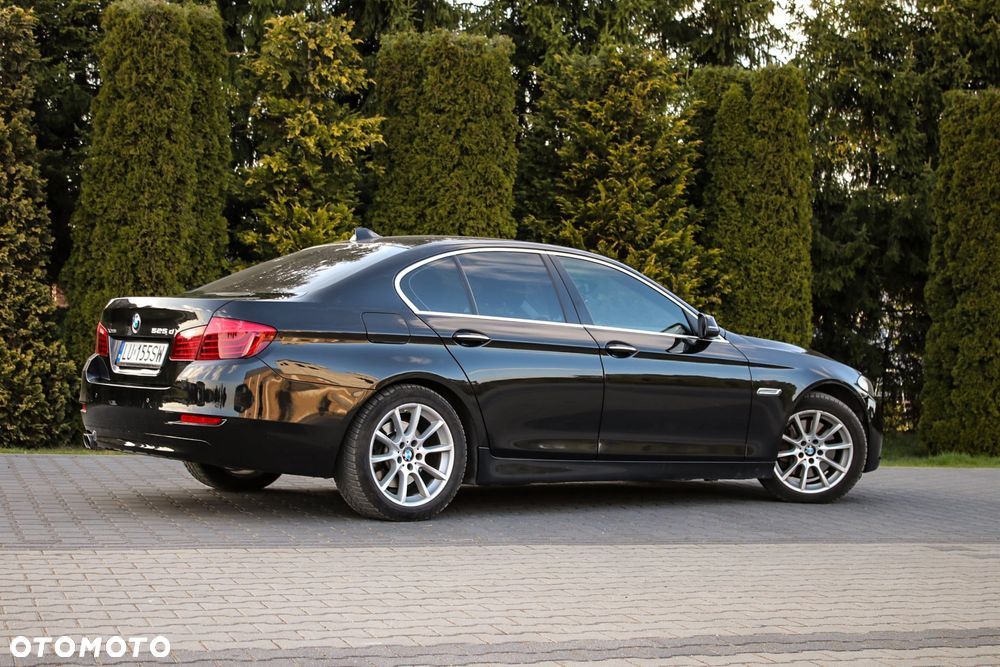 BMW Seria 5 525d xDrive Sport-Aut - 9