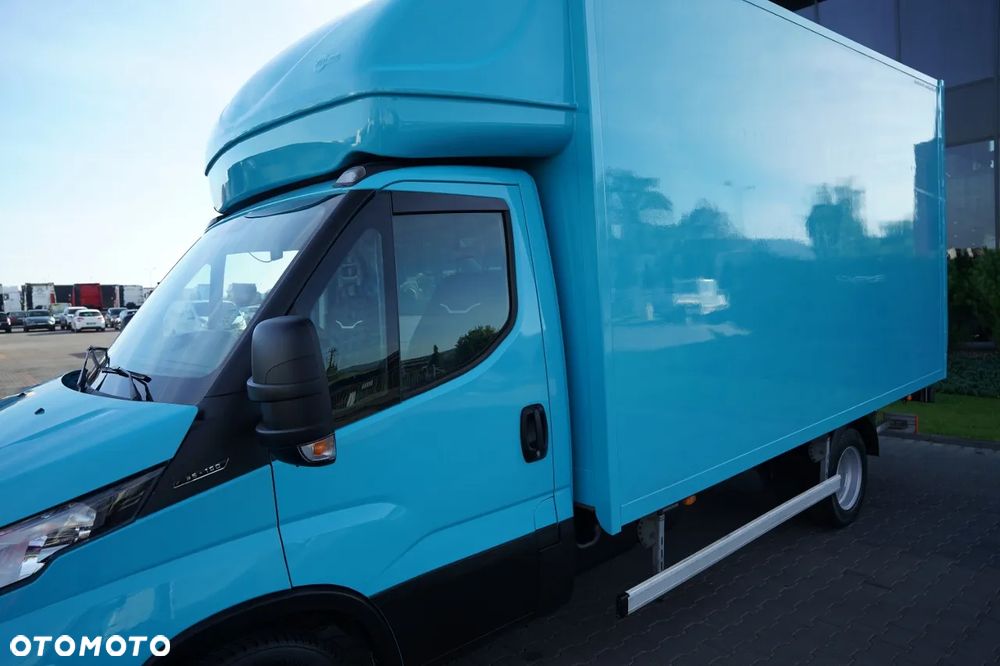 Iveco DAILY 35 - 160 / KONTENER - 4,3 M / IZOTERMA / WINDA DHOLLANDIA - 750 KG / BLIŹNIAK / SPROWADZONY / EURO 6 - 12