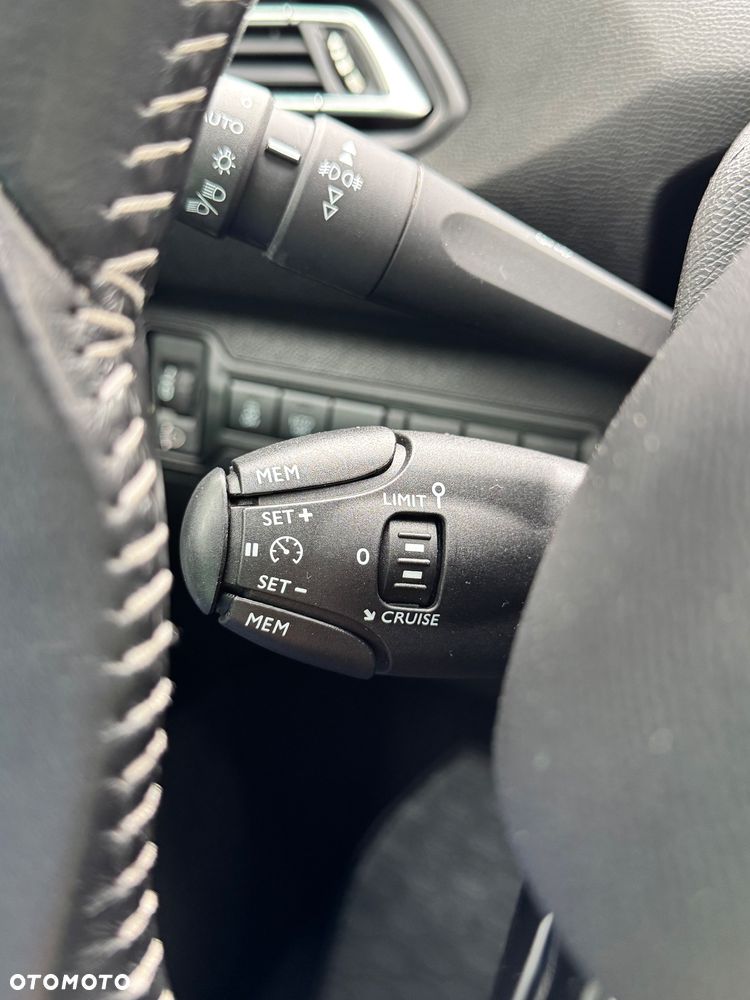 Peugeot 308 BlueHDi 120 Stop & Start Business-Line - 34