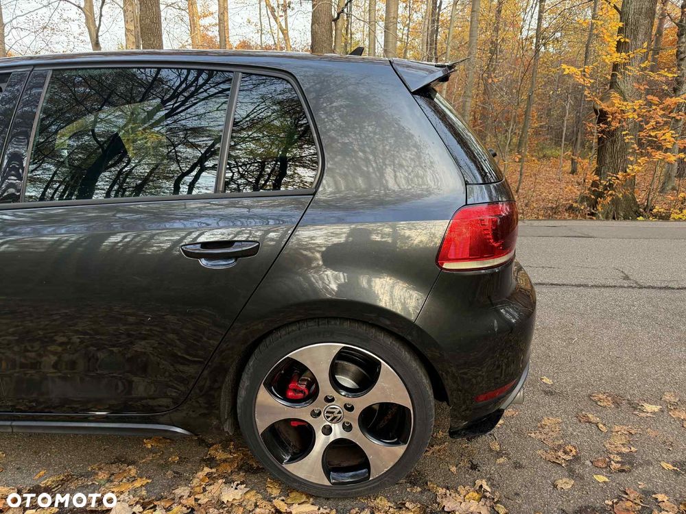 Volkswagen Golf - 11